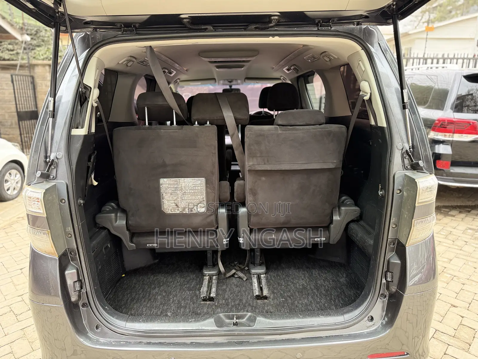 Toyota Vellfire 2010 Gray