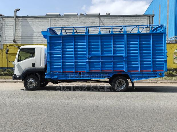 Isuzu FRR90 Open Body - thumbnail 5
