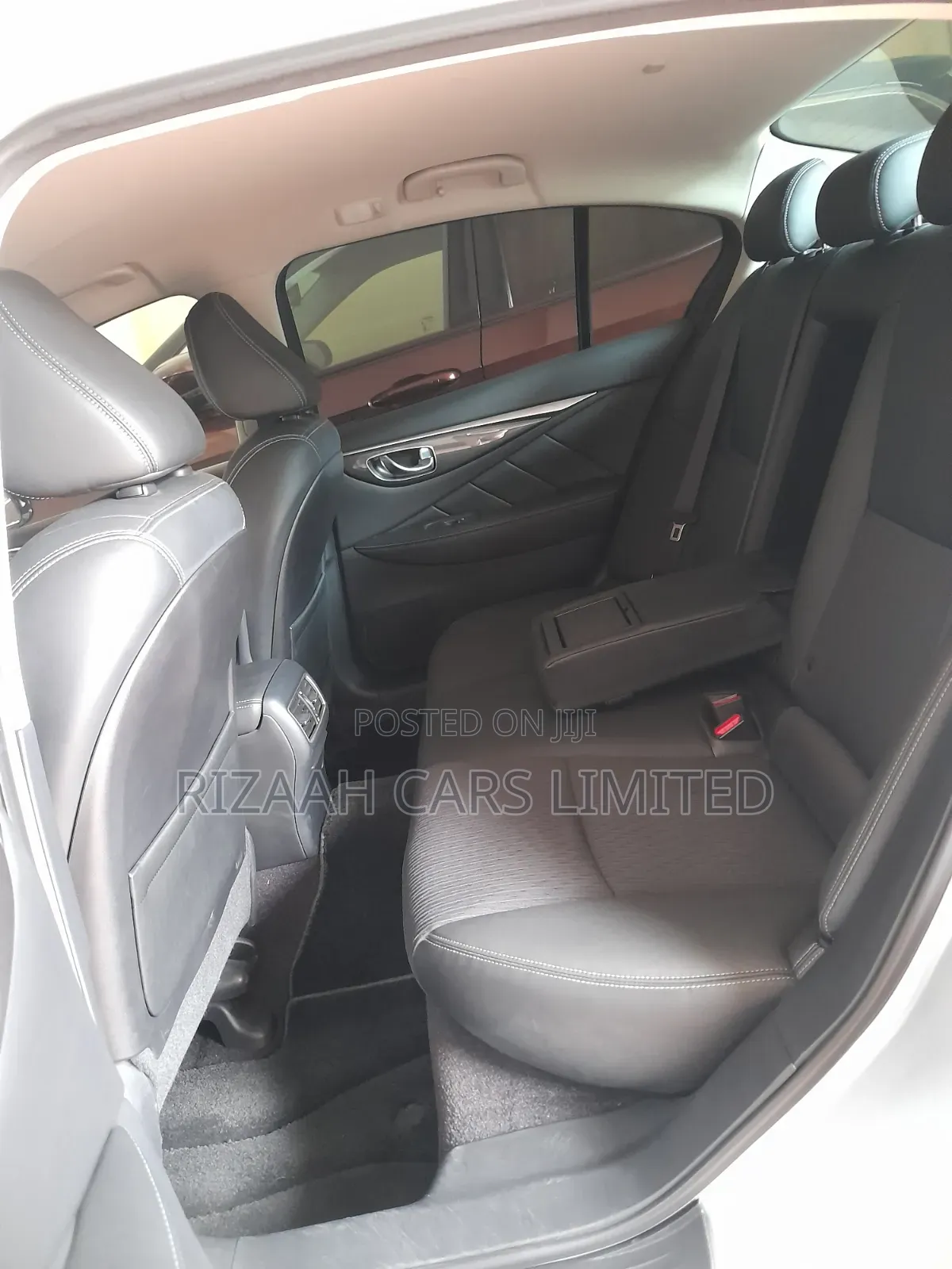 Nissan Skyline 2019 Blue