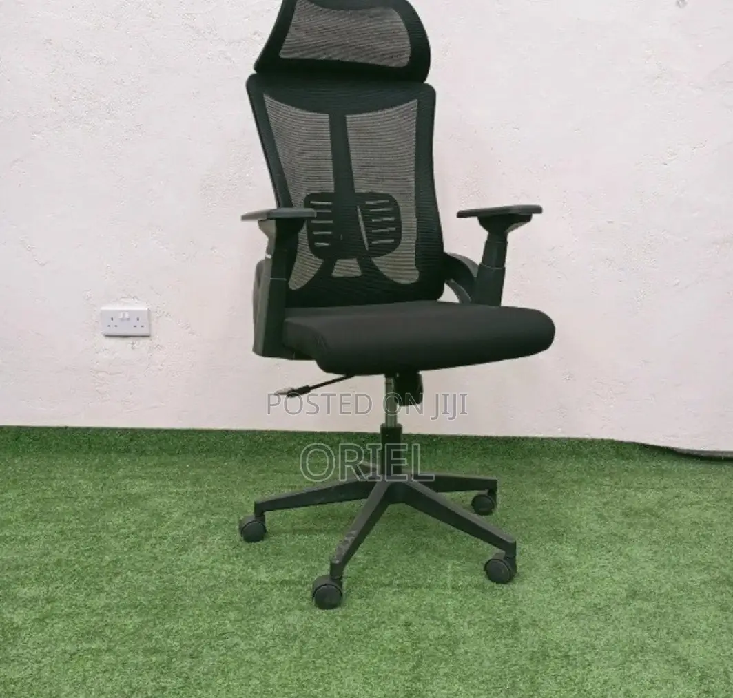 Office Chair : Ergonomic Swivel Office Seat