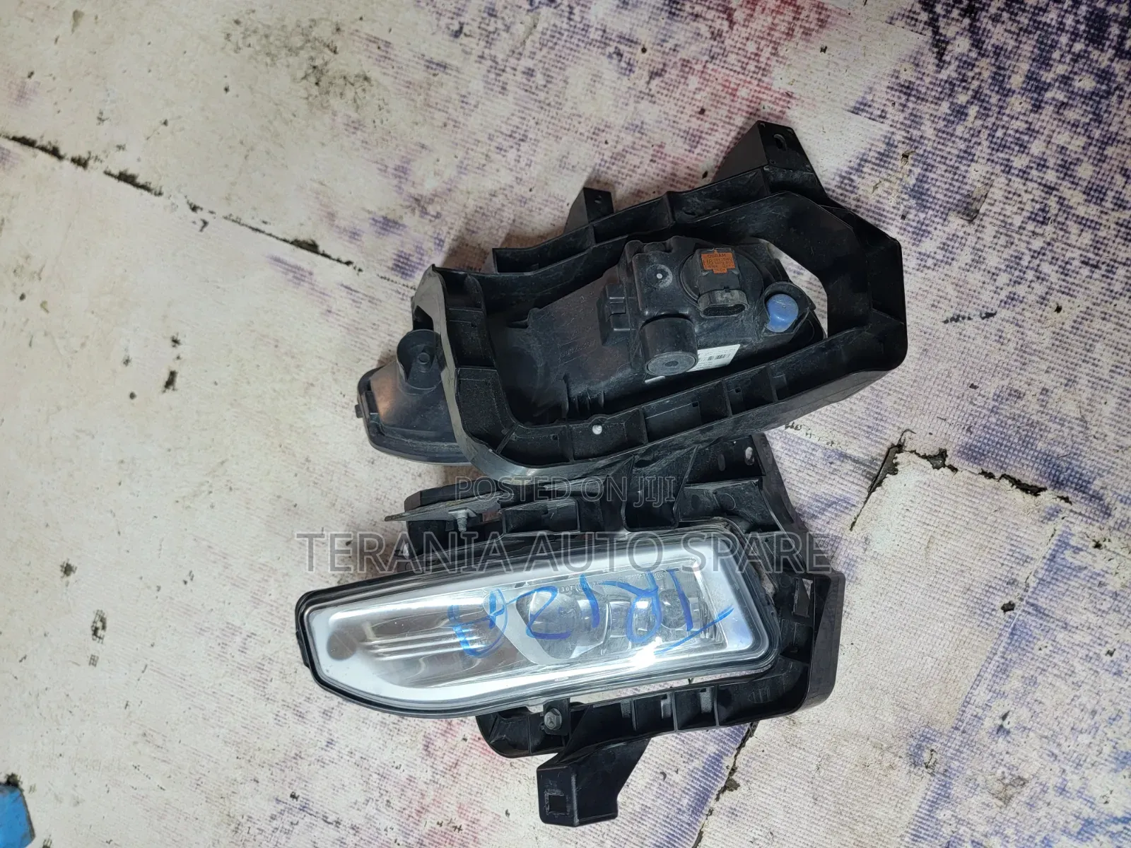 Nissan Note 2015 Foglight