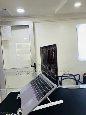 Laptop Apple MacBook Pro 2019 8GB Intel Core i5 SSD 256GB