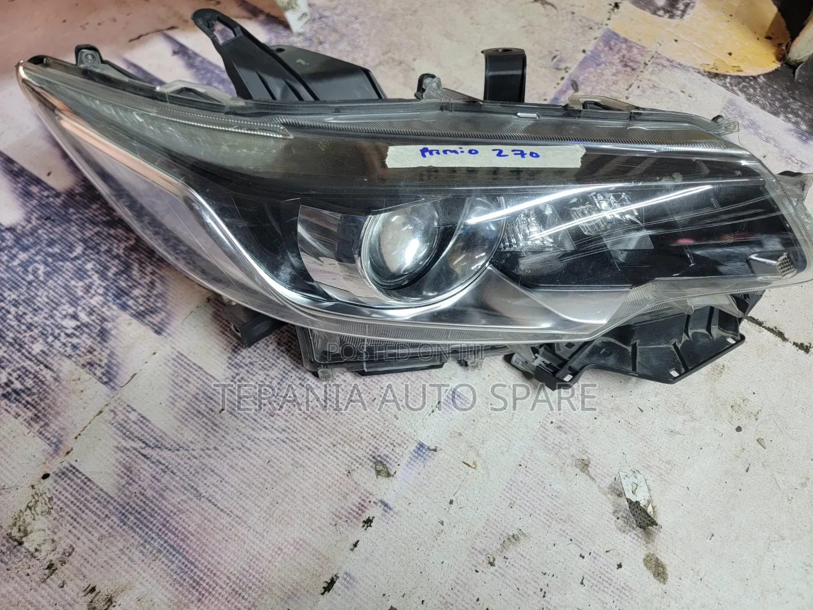 Premio 270 Headlight Non Zenon