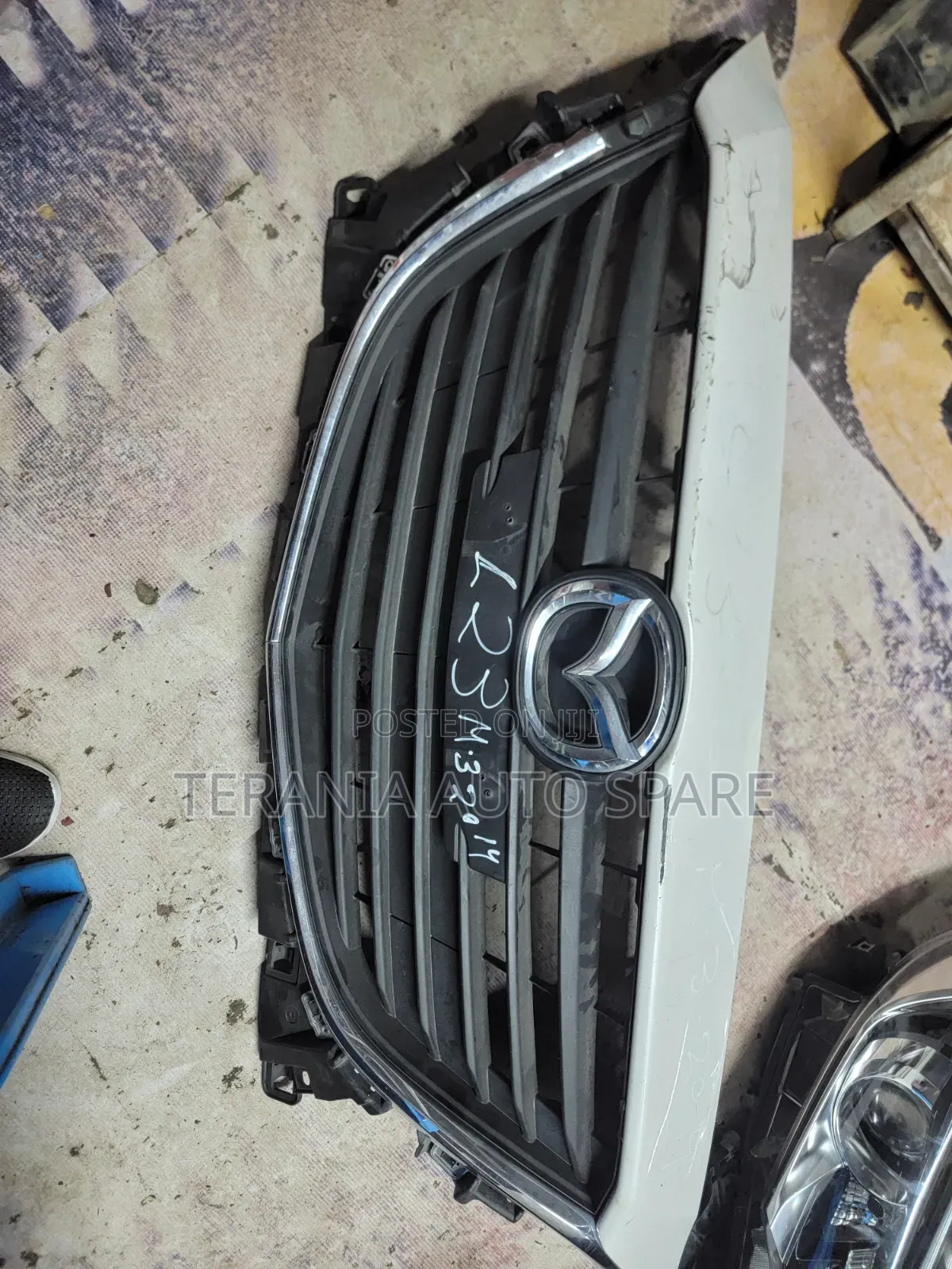Mazda Axela 2015 Grill