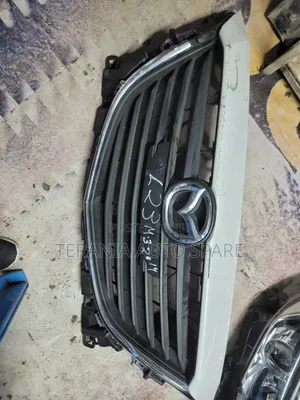 Mazda Axela 2015 Grill