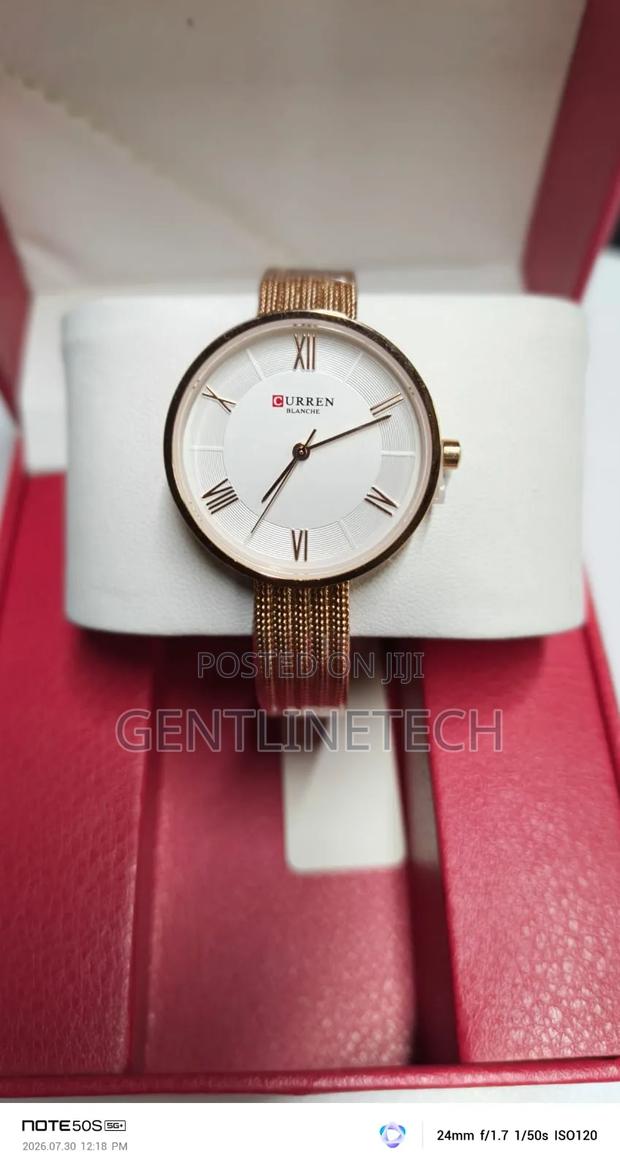 Curren 9020L Analog Ladies Watch - main view