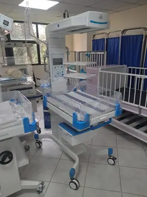 Infant Radiant Warmer With Oxygen Cylinder Phototherapy BRW-4000b