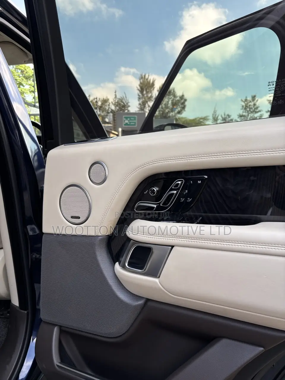 Land Rover Range Rover Vogue 2018 Blue