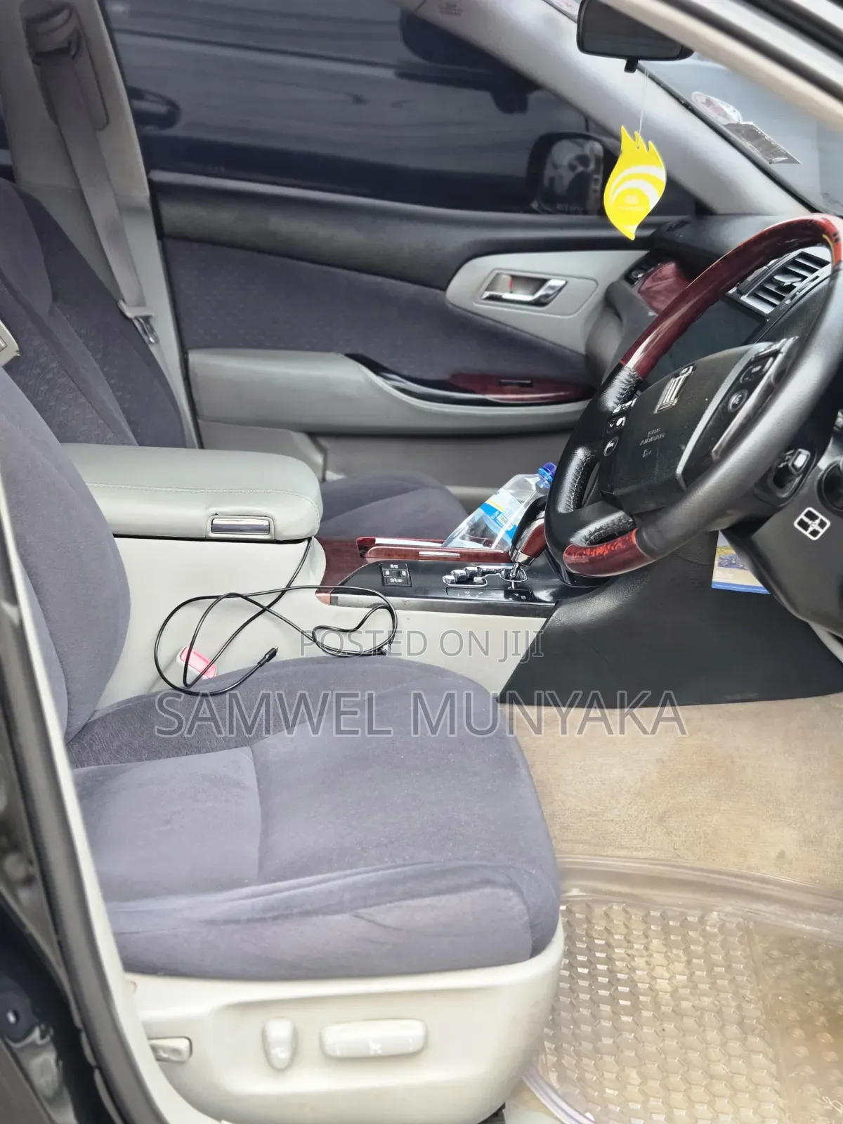 Toyota Crown 2010 Black
