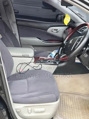 Toyota Crown 2010 Black