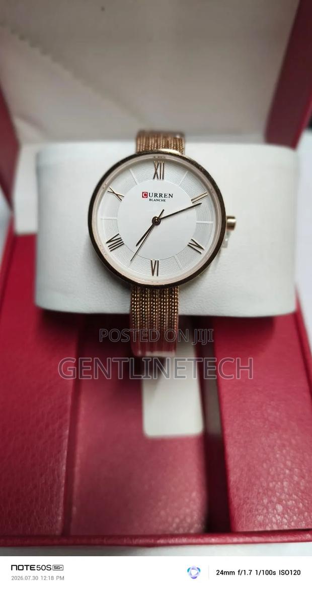 Curren 9020L Premium Ladies Watch