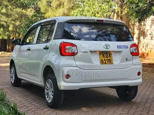 Toyota Passo 2018 White