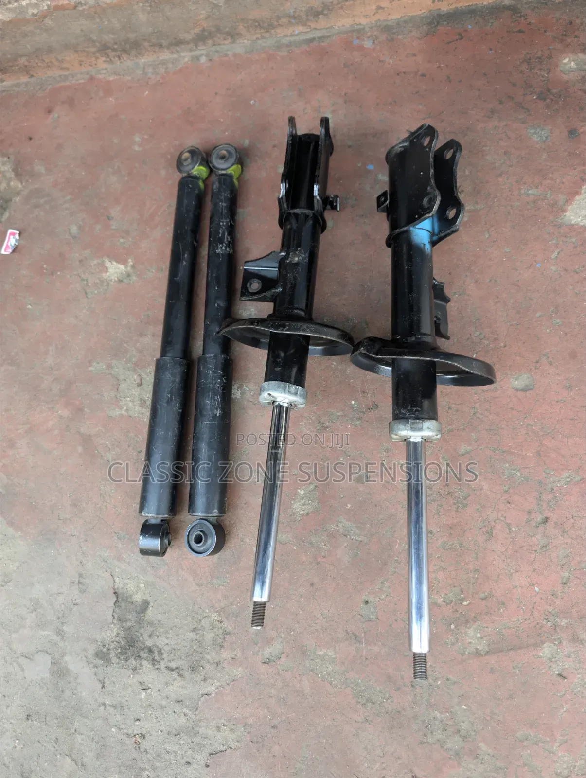 Suzuki Escudo Shock Absorbers.