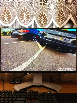 Dell 24 Inch Frame Less Edge to Edge