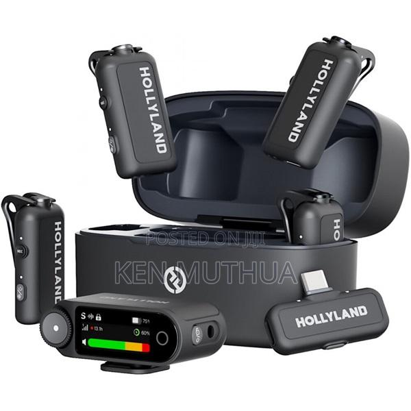 Hollyland Lark Max 2 Wireless Microphone Combo (4-Person Version)