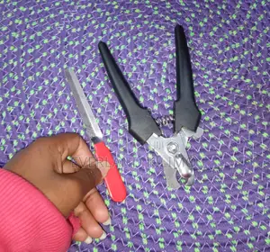 Professional Cats/Dogs Spring Design Nail Clipper With File