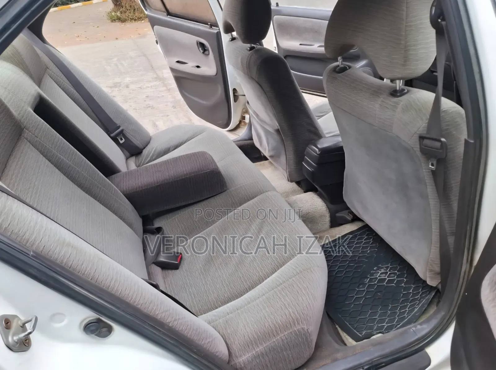Toyota Corolla 1998 White