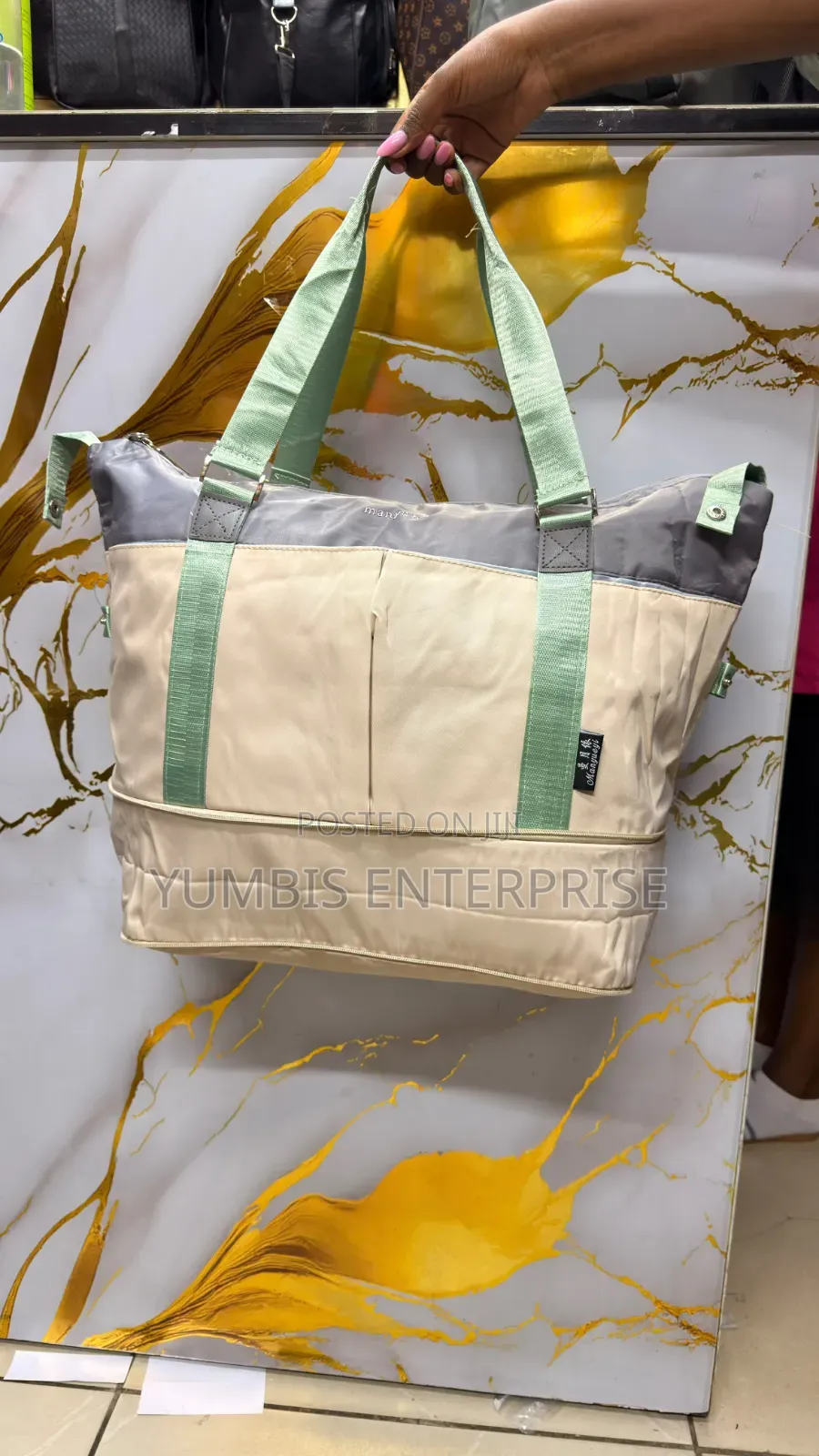 Colorful Expandable Travellbags at 750