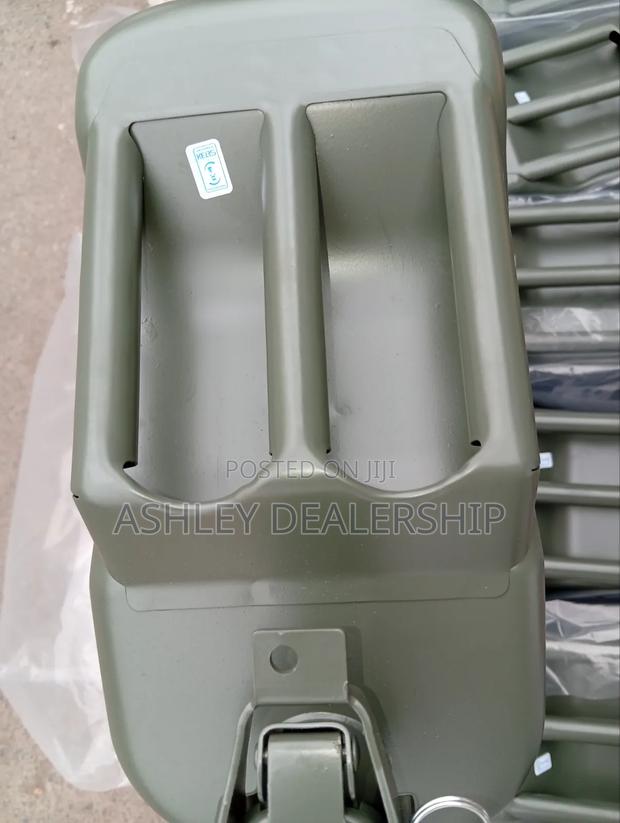 High Quality 20L Fuel Jerrican- For Fuel Storage - thumbnail 2