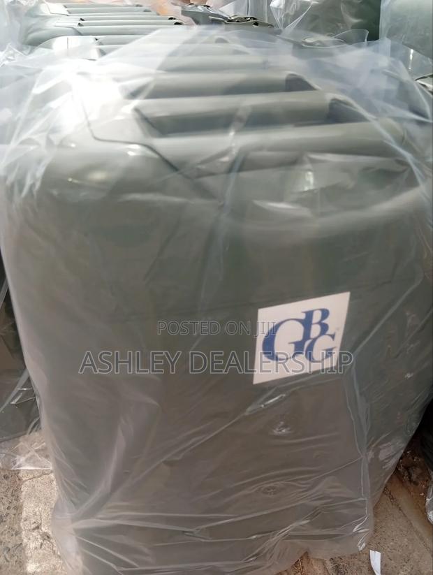 Durable 20L Fuel Jerrican-for Vehicle Backup Storsge - thumbnail 3