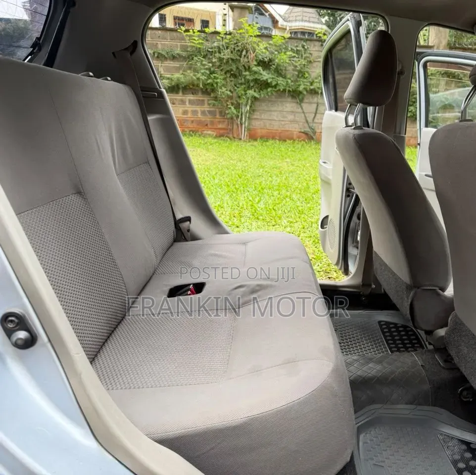 Toyota Pixis Epoch 2016 Silver