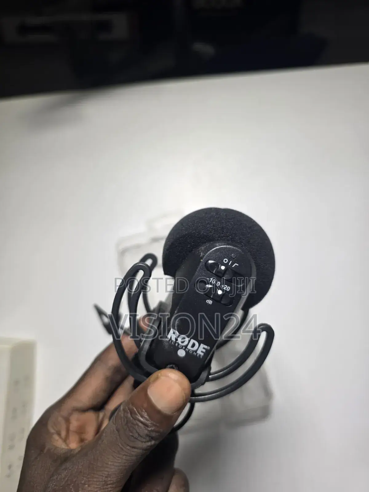 RØDE VideoMic Pro Professional Shotgun Camera Microphone