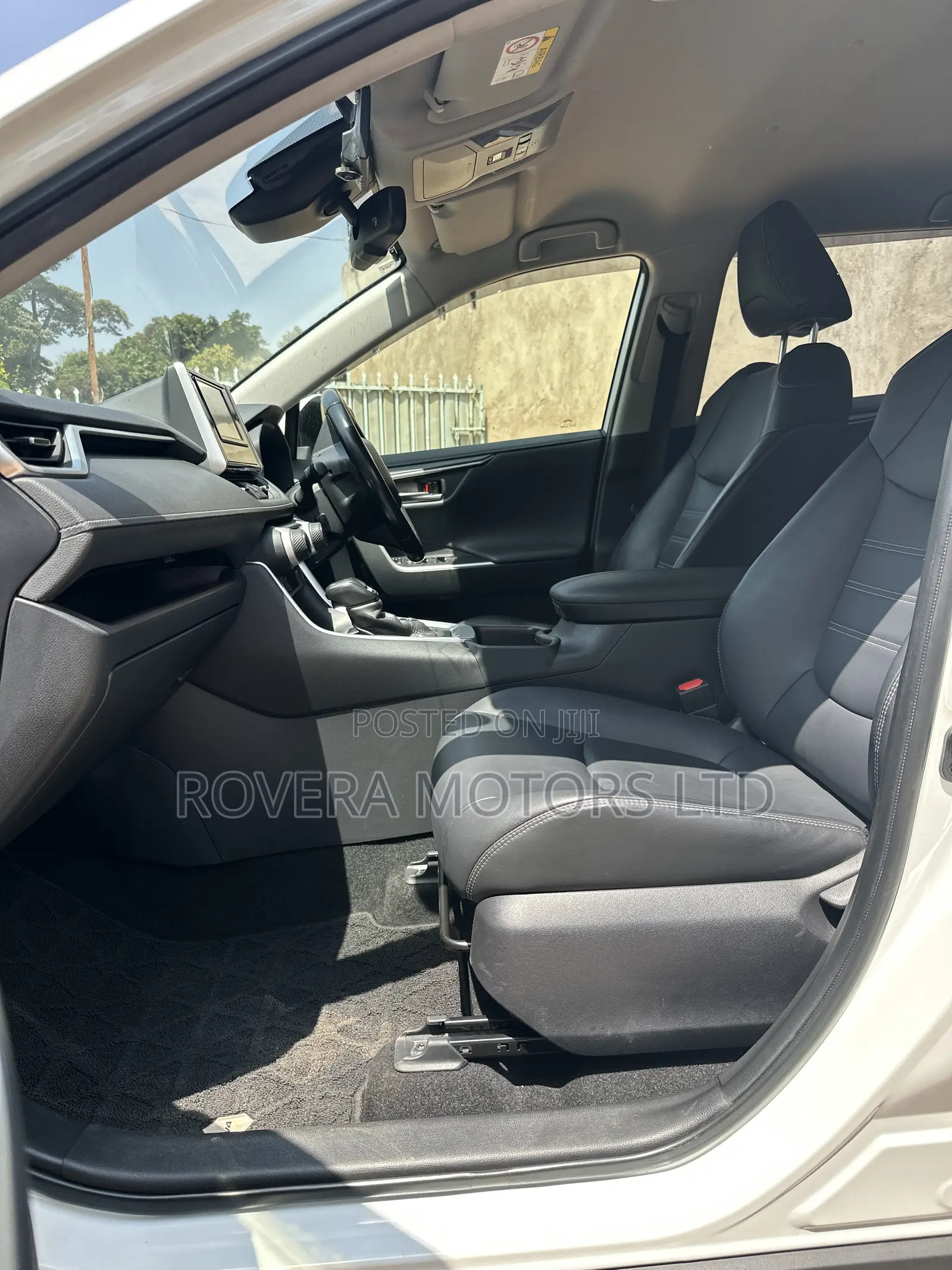 Toyota RAV4 2019 White