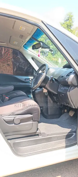 Nissan Serena 2016 White
