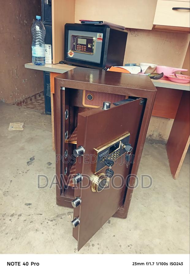 Safe Box 80kgs - thumbnail 3