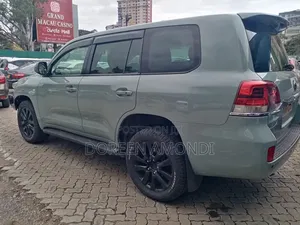 Toyota Land Cruiser 2008 Gray