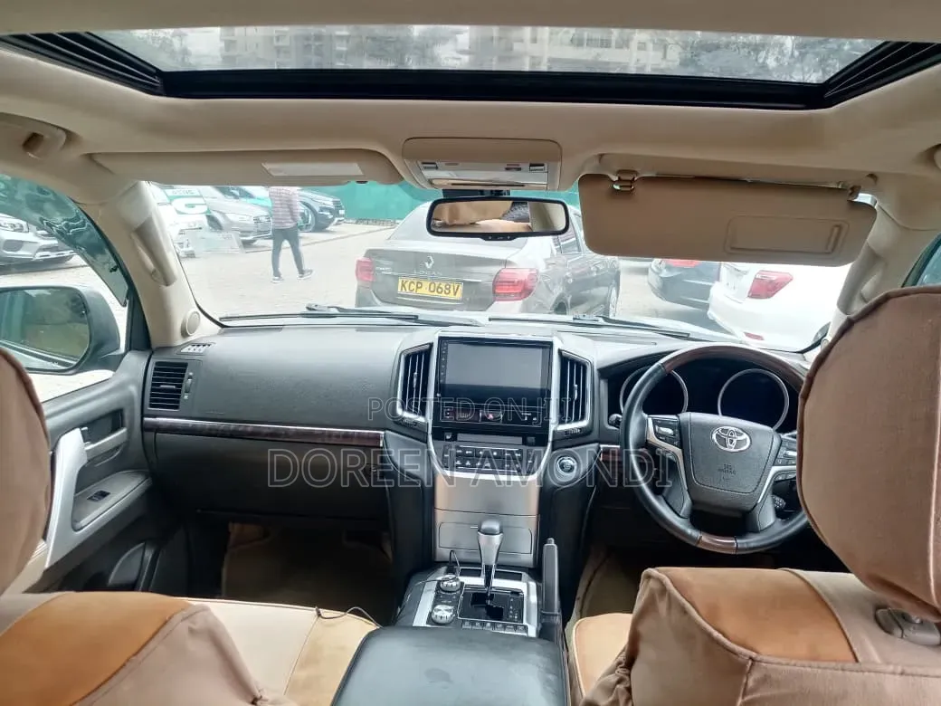 Toyota Land Cruiser 2008 Gray