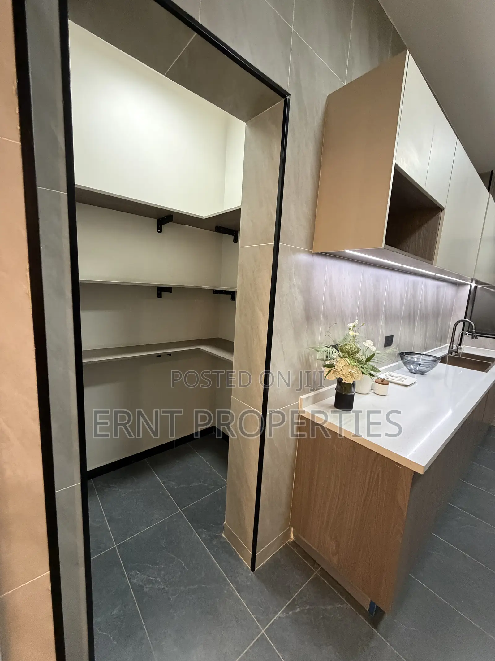3bdrm Apartment in Kileleshwa for sale