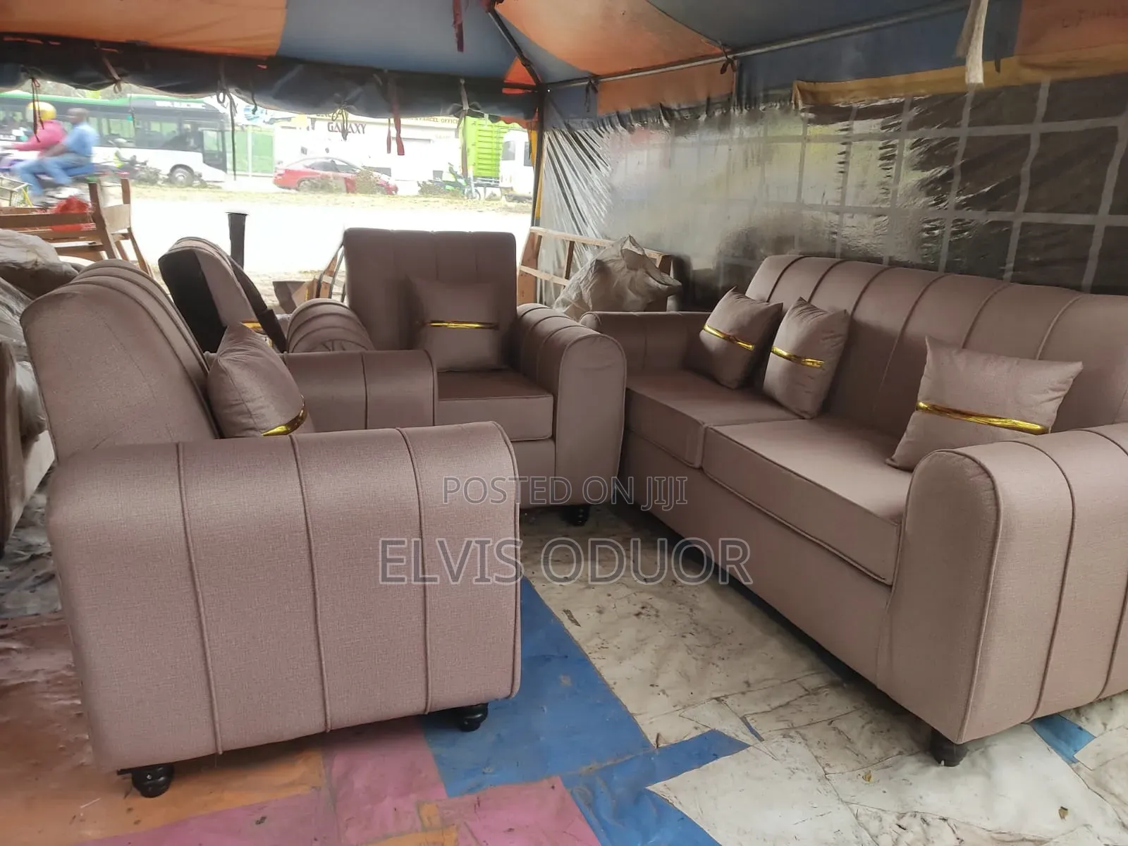 Furniture, Redefine Your Living Room With Modern Luxury!