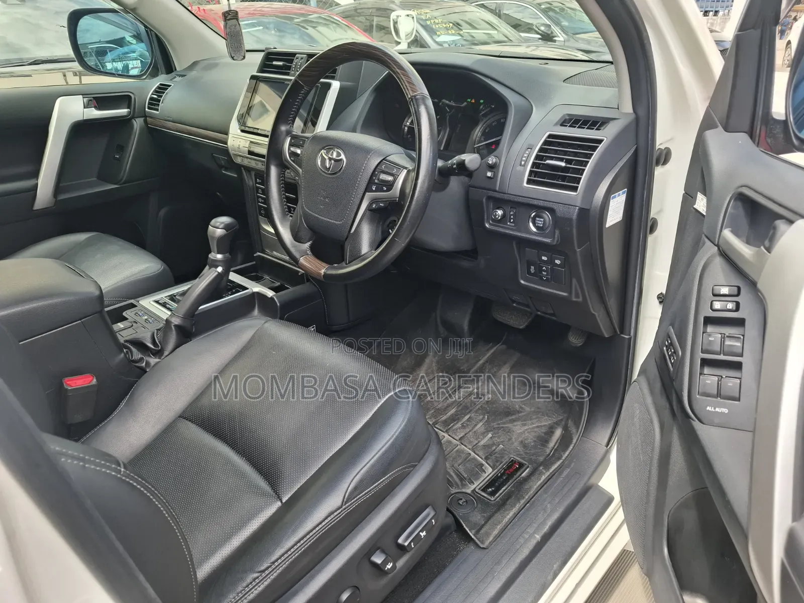 Toyota Land Cruiser Prado 2019 White