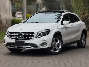 Mercedes-Benz GLA-Class 2019 White