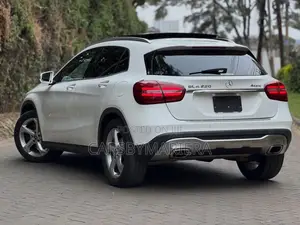 Mercedes-Benz GLA-Class 2019 White