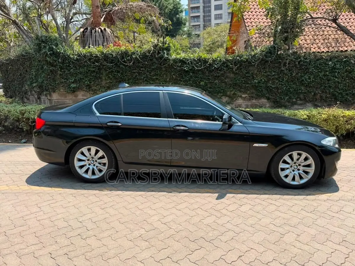 BMW 525i 2010 Black