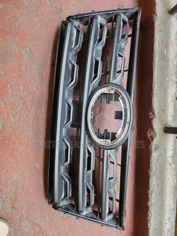 Fortuner 2020 Grill - thumbnail 2