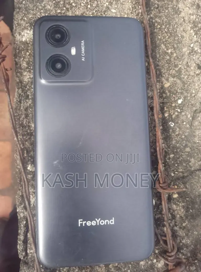 FreeYond F9 128 GB Black