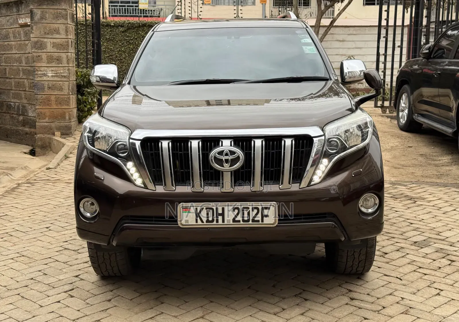 Toyota Land Cruiser Prado 2.8 2017 Brown
