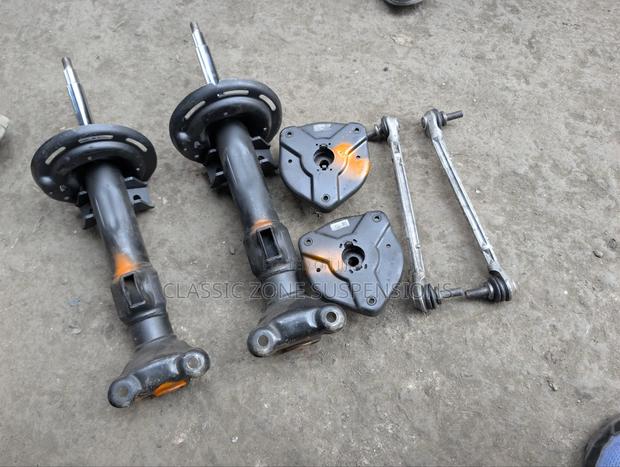 Mercedes C200 W204 Shock Absorbers.