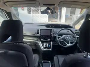Nissan Serena 2019 White