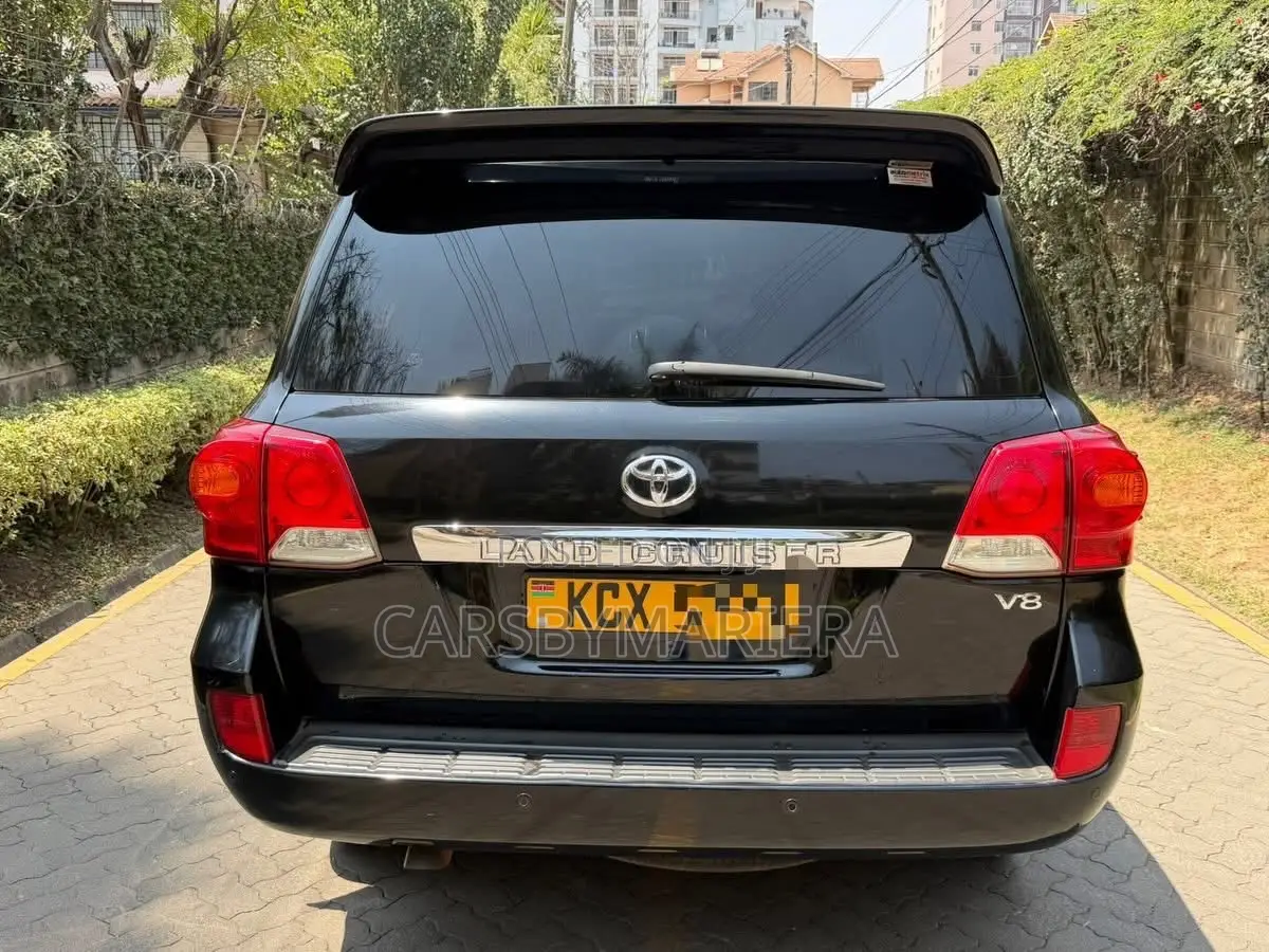 Toyota Land Cruiser 4.6 V8 ZX 2012 Black
