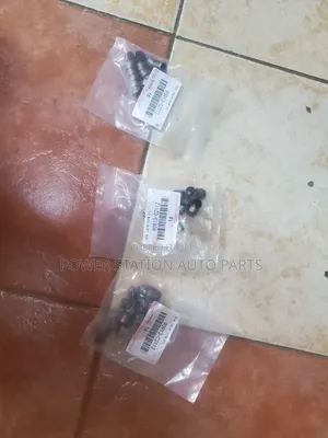 Toyota LC 200 Valve Seals