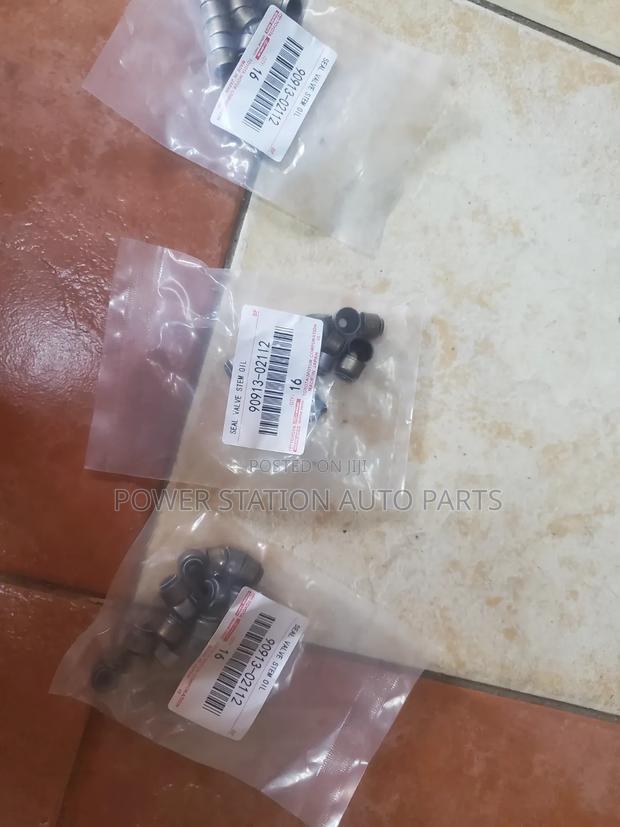 Toyota LC 200 Valve Seals - thumbnail 3