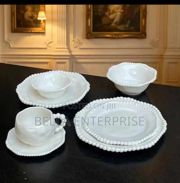 Pearl Rim White Dinnerware Set - thumbnail 3