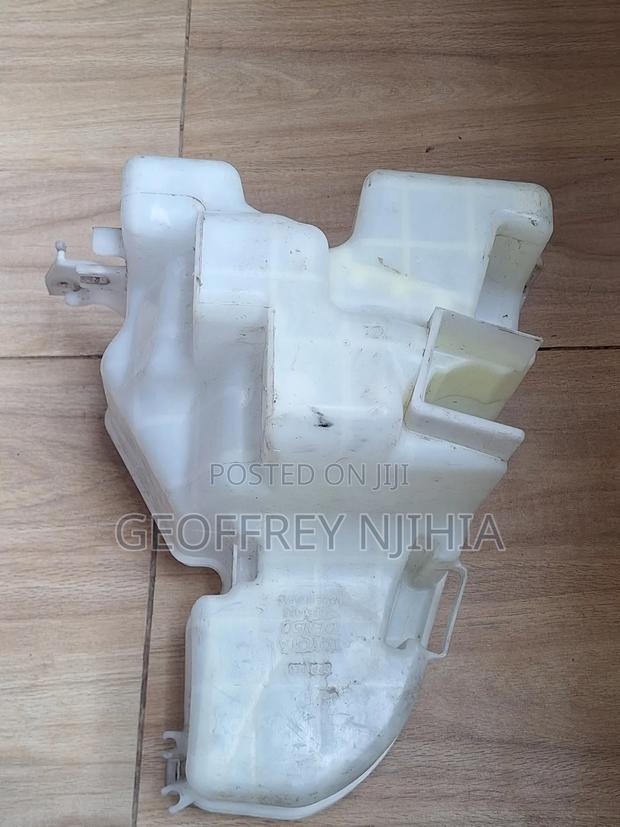Toyota Mark X GRX130 Windscreen Washer Bottle (2010-2012)