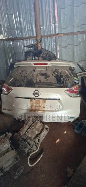 Nissan Rear Cut