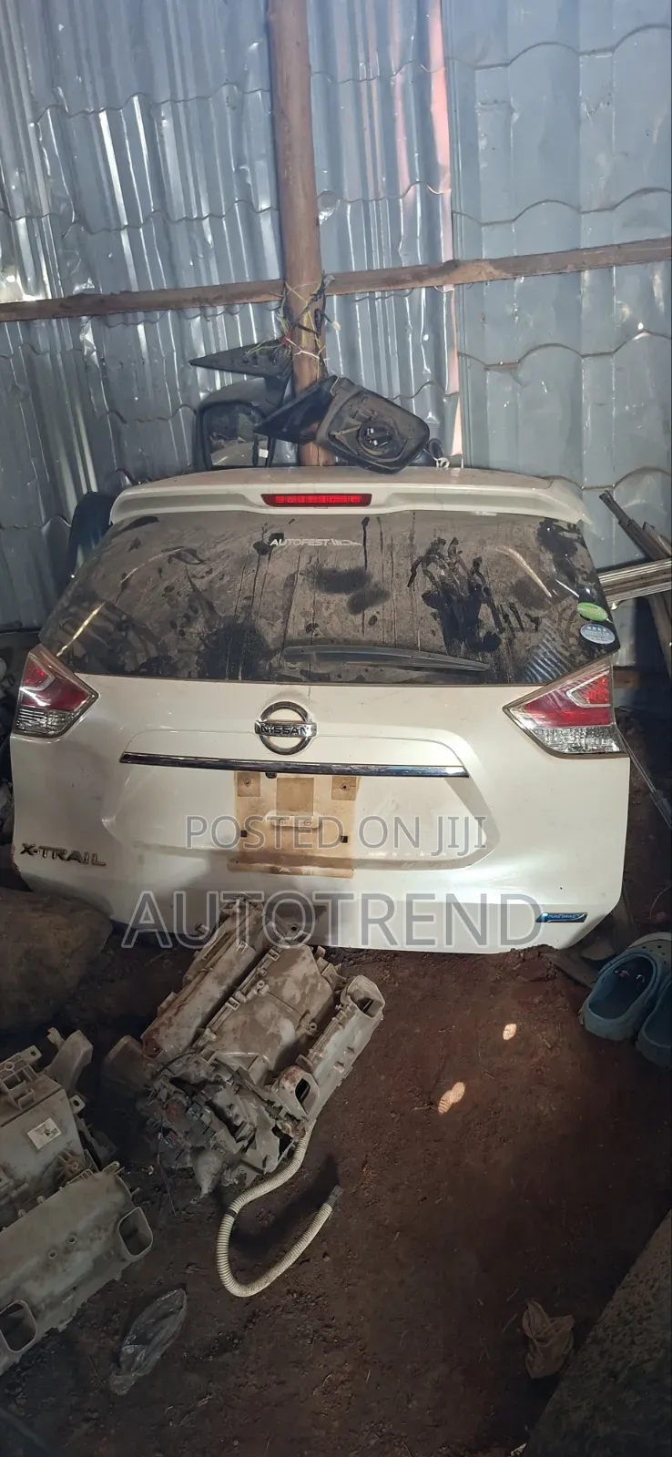 Nissan Rear Cut