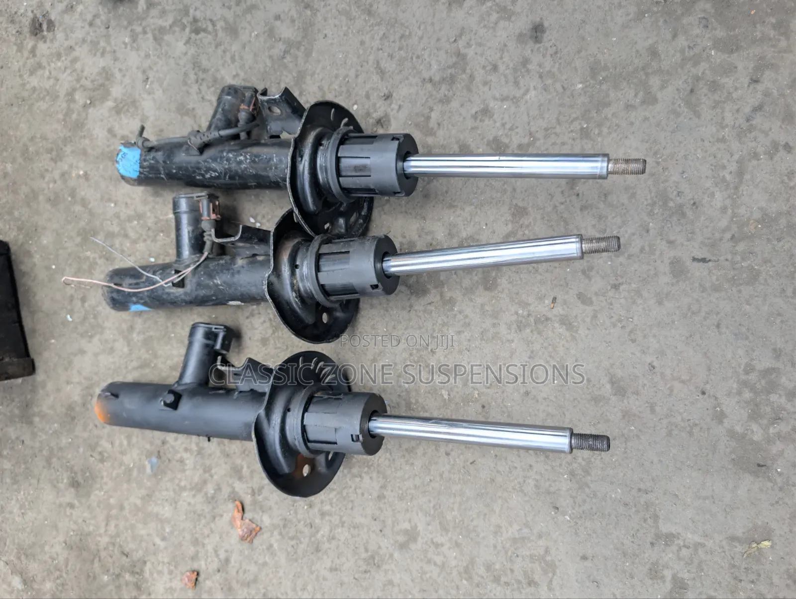 Volkswagen Golf Electric Shock Absorbers.